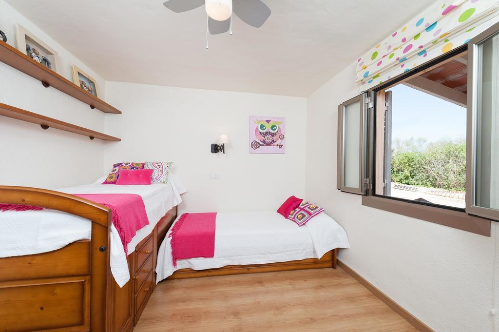 Conchita Villa Sencelles Room photo